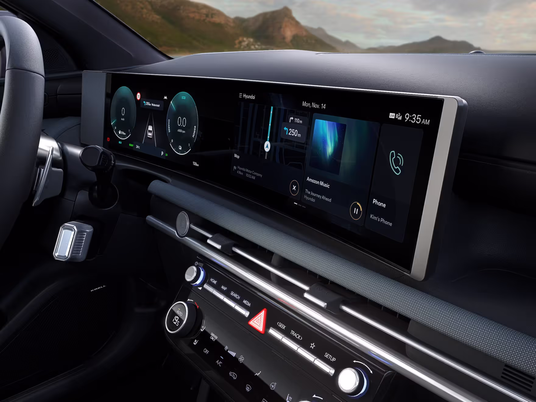 Välvd display i TUCSON, illustrerad med Plug-in Hybrid-utförande