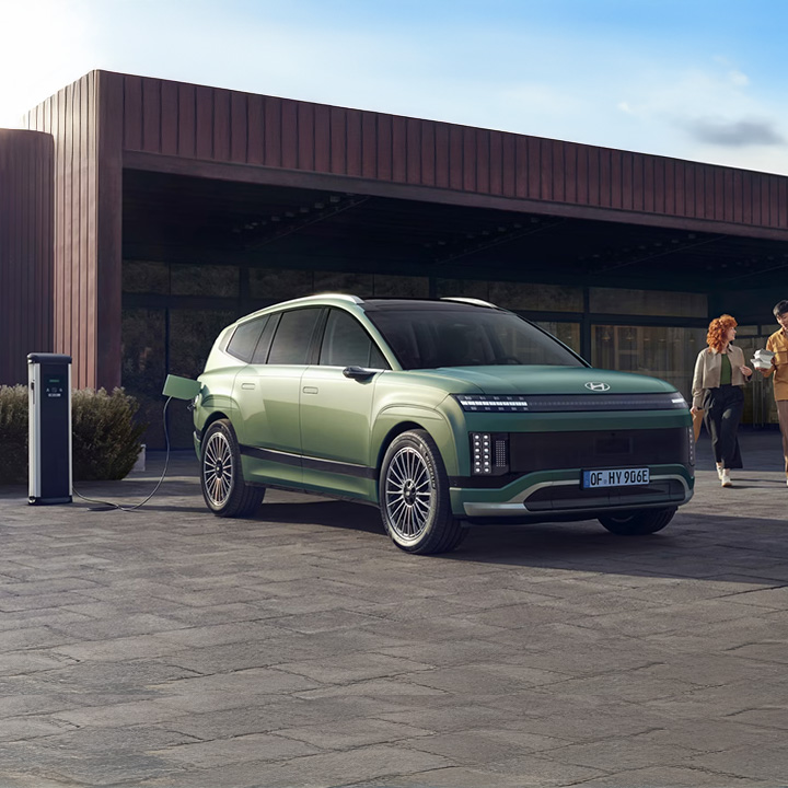 Profilbild av Hyundai IONIQ 9 utomhus